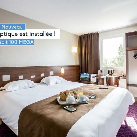 Brit Hotel Rennes Le Castel Esterno foto