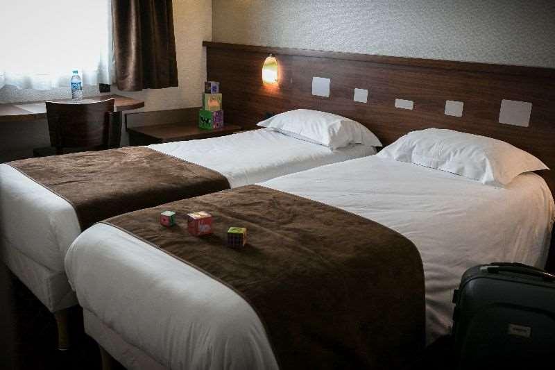 Brit Hotel Rennes Le Castel Camera foto
